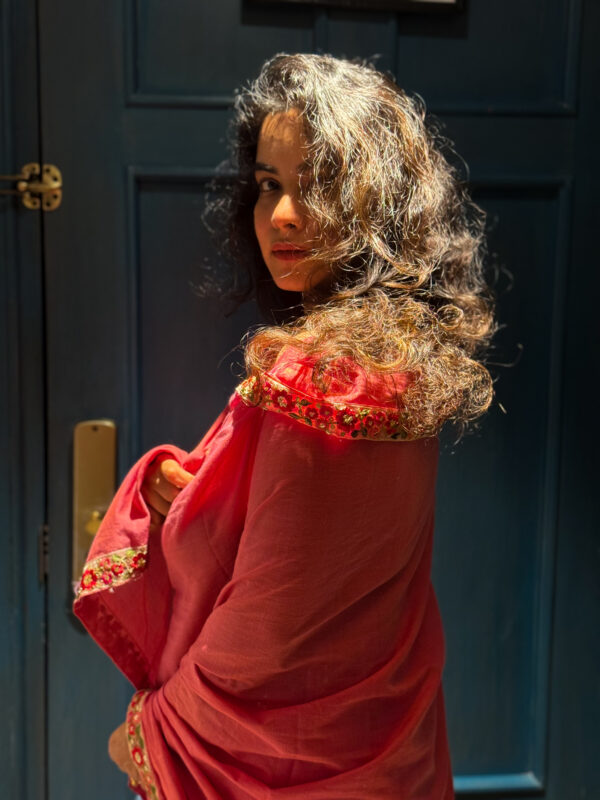 Valley of flowers saree - Image 3
