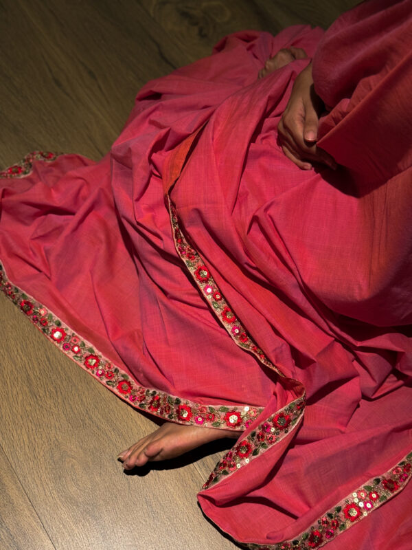 Valley of flowers saree - Image 7