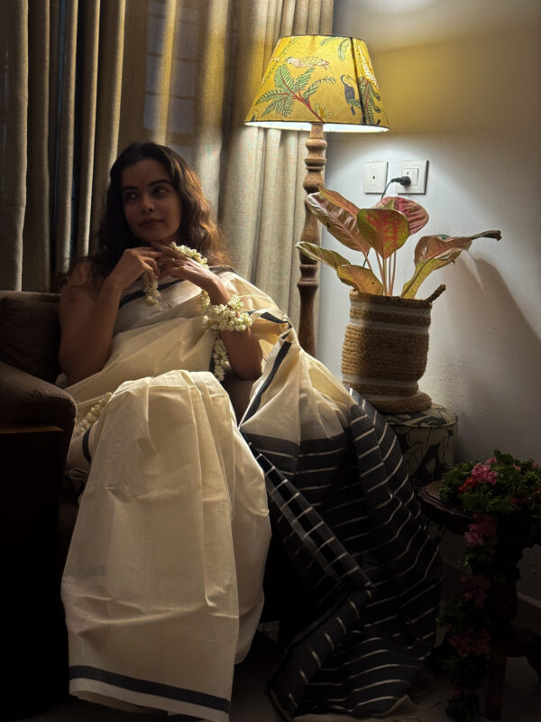 Kudamullapoo Saree