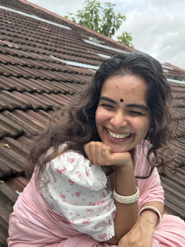Peachy saree - Image 10