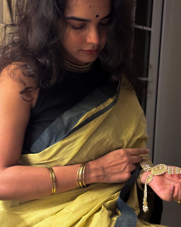 Ochre kasavu saree - Image 5