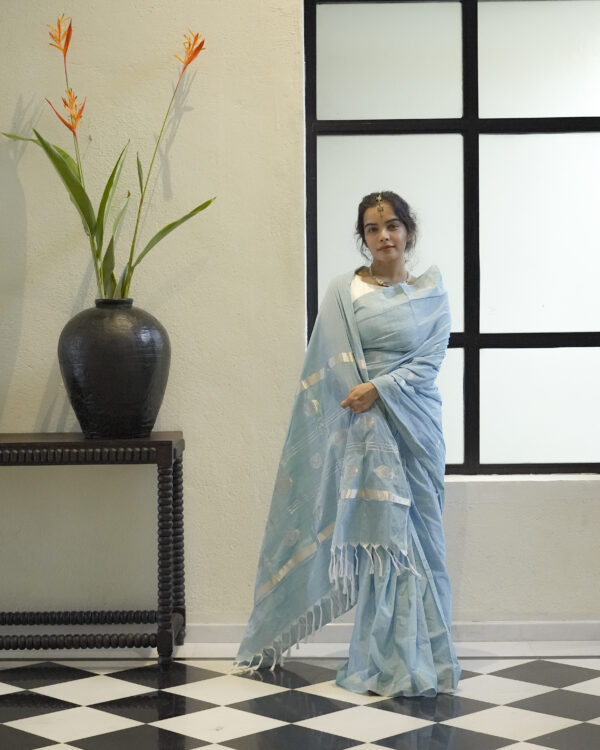 Vinca saree - Image 11