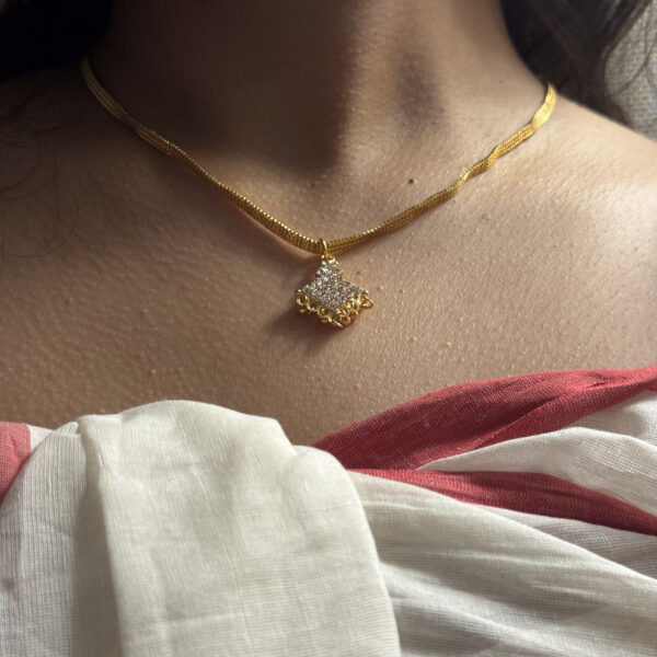 Adilum Pathakavum