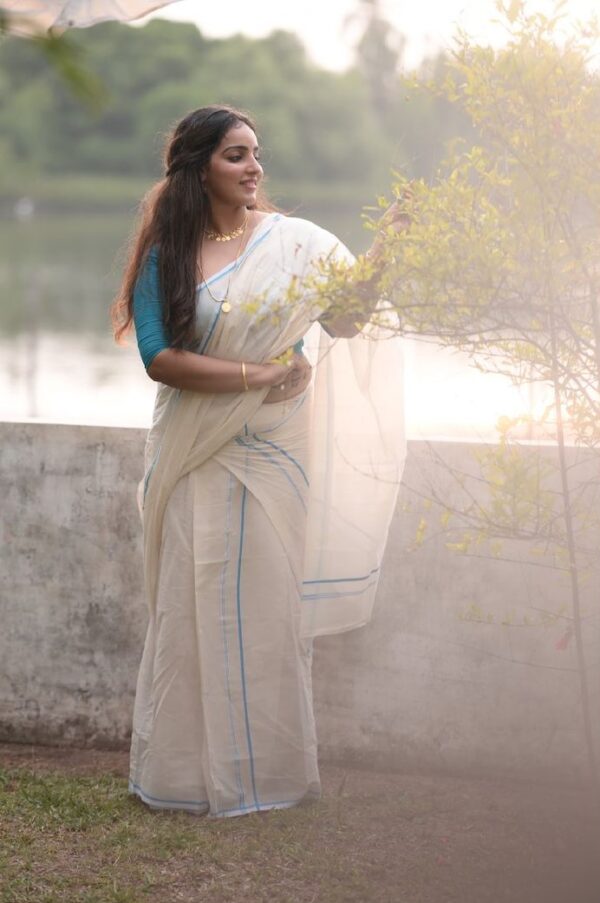 Malavika set mundu - Image 4