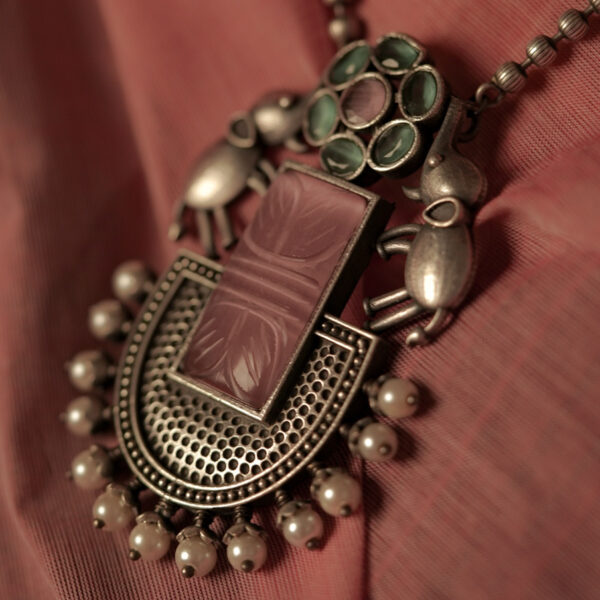 Blush on a chain