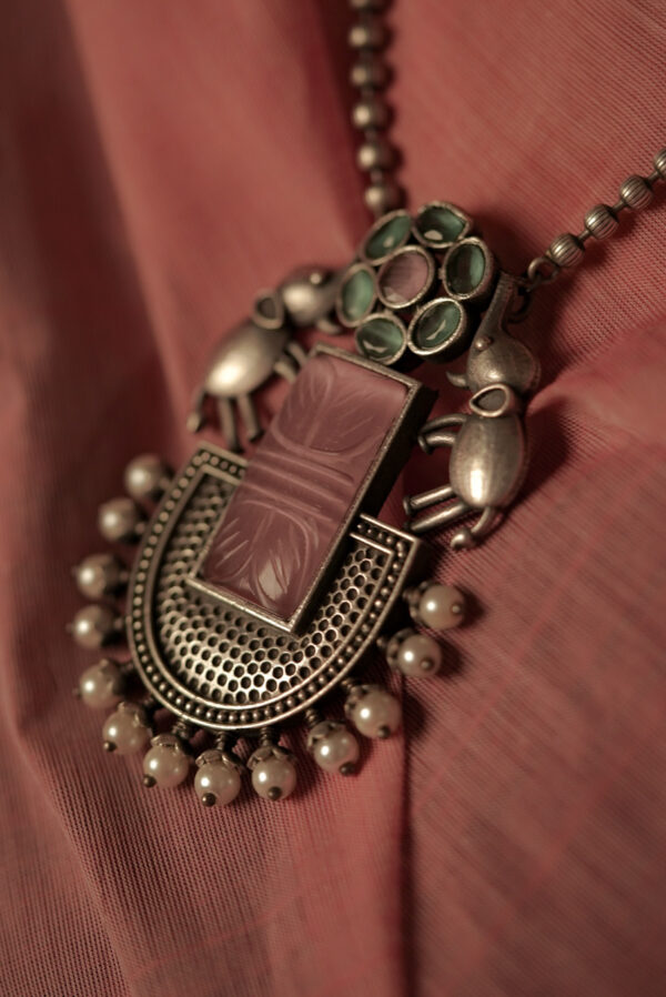 Blush on a chain